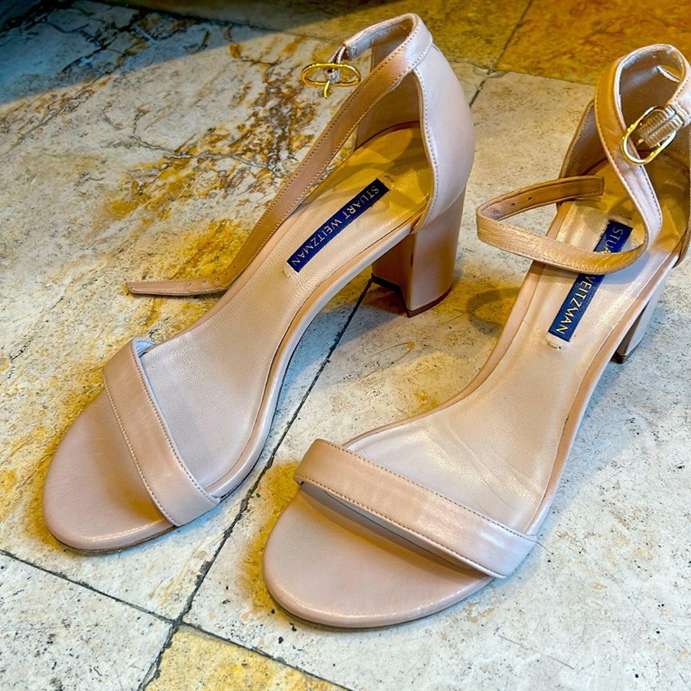 Stuawart Weitzman beige heels sandles 7